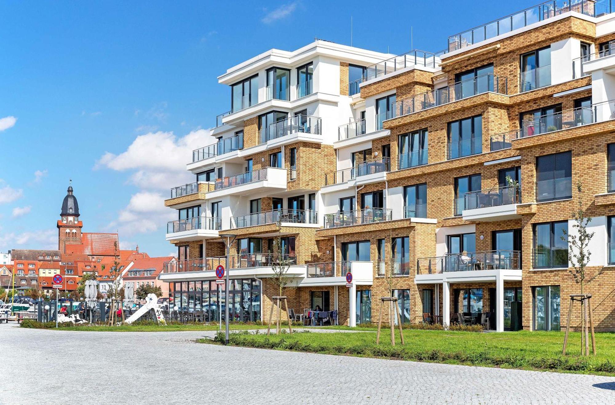 Atlantica - Apartment In Der Hafenresidenz Mit Wellness & Mueritzblick Waren  Luaran gambar